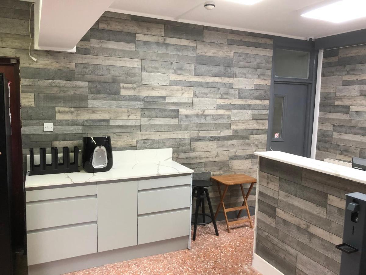 Barking Park Hotel Екстер'єр фото